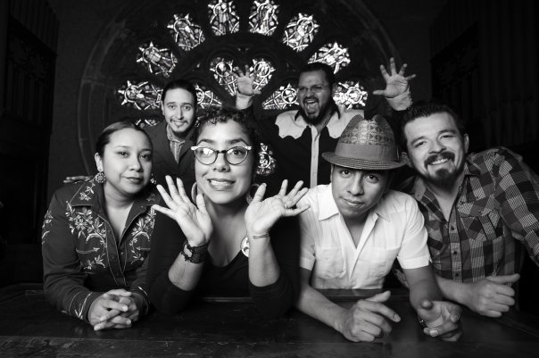 Una noche y una cita con La Santa Cecilia…