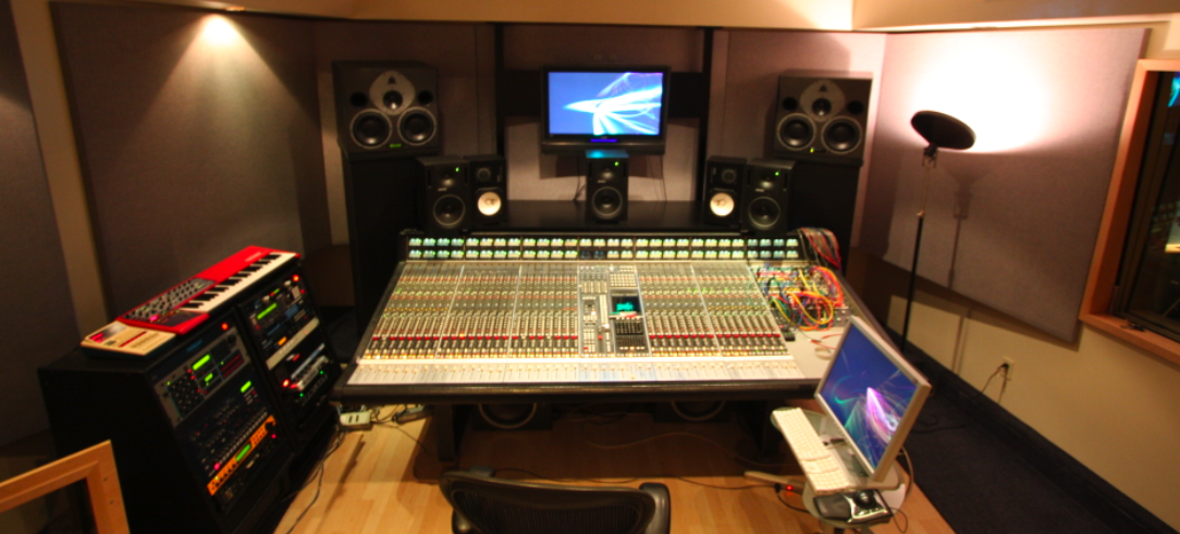 SonicProjects Records… redefiniendo el concepto de “disquera independiente”.