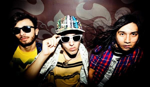 ¡Descarga Gratis de Datos Íntimos (Emergency medic dub mix) de She’s A Tease!