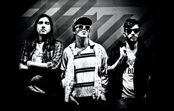 ¡Descarga Gratis de Fiebre de Jack (medic dubstep mix) de She’s A Tease!