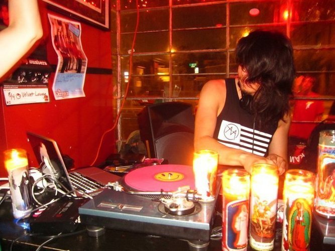 TROPICALISMO #9…MOOMBAHTON invades Philly this Thursday!