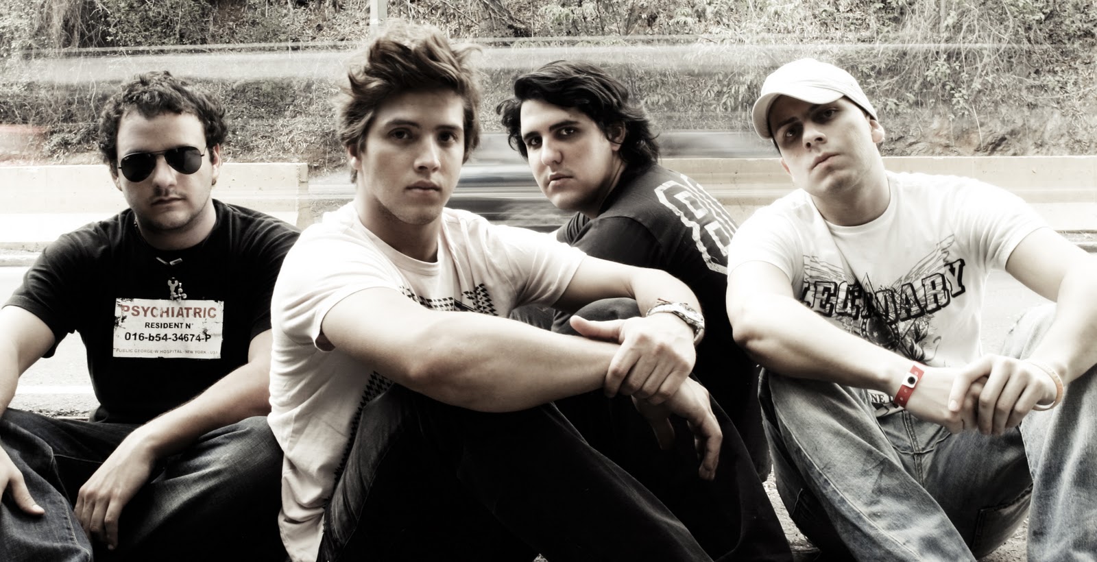 VideoBeat VIERNES: Viniloversus juega bien sus cartas