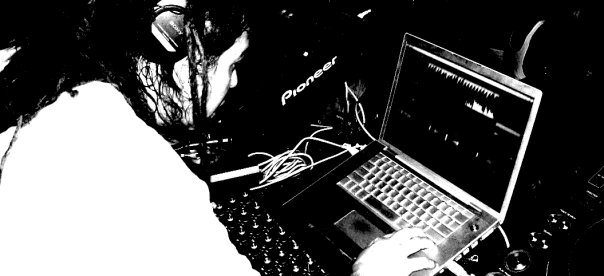 Toy Selectah nos habla de su “Mex Machine” y la Cumbia Digital!!